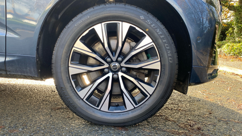 Volvo XC60 2.0 B4D Plus Dark 5dr AWD Geartronic Diesel Estate